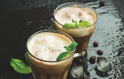 Caffeine-free iced coffee with high-quality proteins