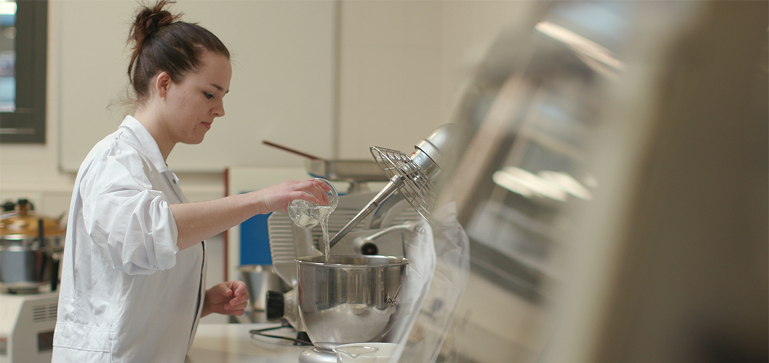 Human Nutrition scientist working in an application laboratory